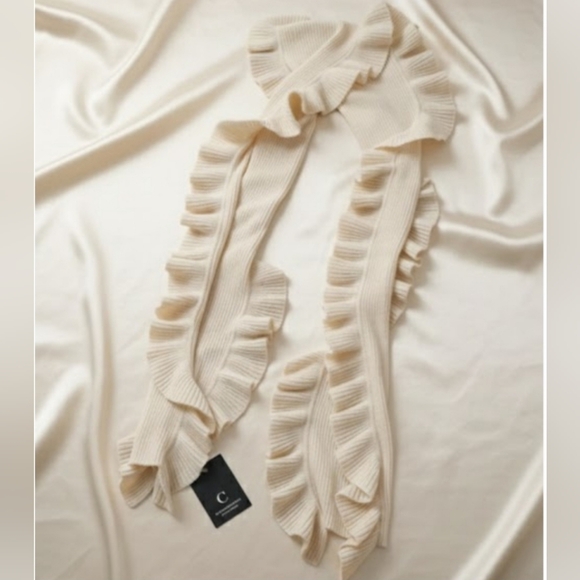 NEW! Bloomingdale's Cream Cashmere Wool Scarf NWT - Picture 3 of 7
